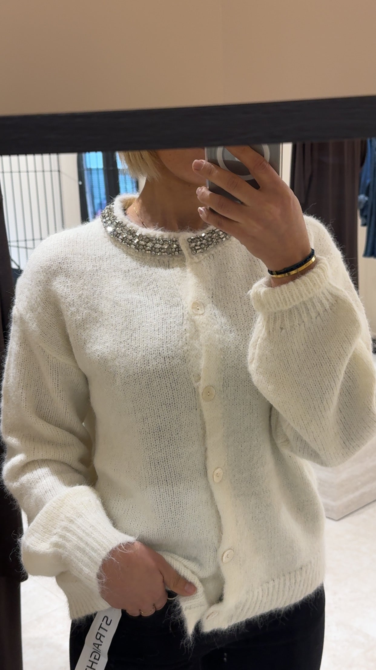 Gilet doux à col orné – Écru